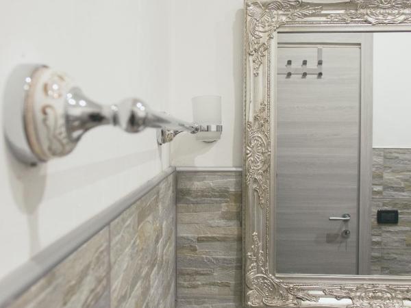 L'Antenna : photo 10 de la chambre chambre double avec salle de bains privative extérieure