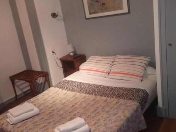 Hotel de Savoie : photo 4 de la chambre chambre double - vue sur canal