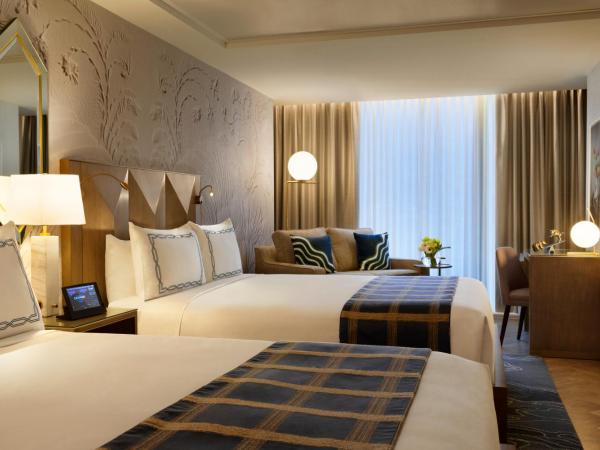 EXchange Hotel Vancouver : photo 3 de la chambre chambre supérieure avec 2 lits queen-size