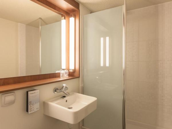 Campanile Poitiers : photo 6 de la chambre chambre double