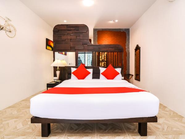 Baan Noppadol Hua Hin Loft : photo 3 de la chambre chambre double ou lits jumeaux de luxe avec accès piscine