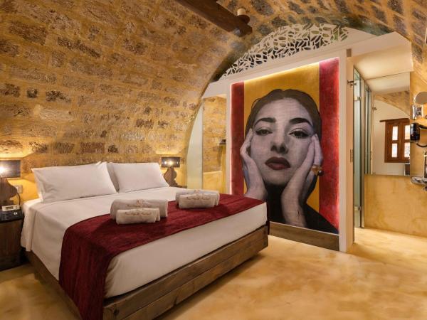 10GR Boutique Hotel & Wine Bar : photo 1 de la chambre chambre de luxe en pierre