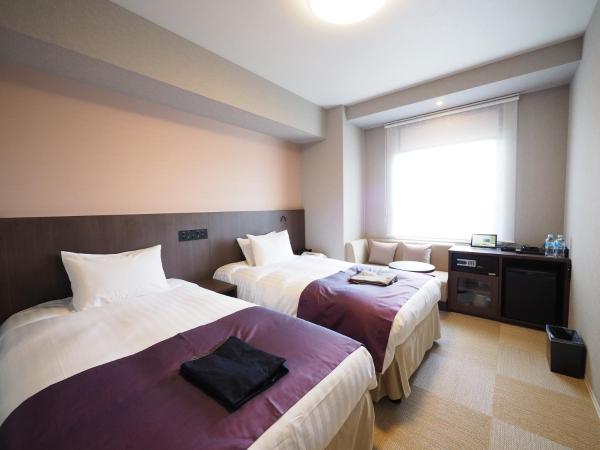 Hiyori Hotel Osaka Namba Station : photo 1 de la chambre moderate twin room with unit bath