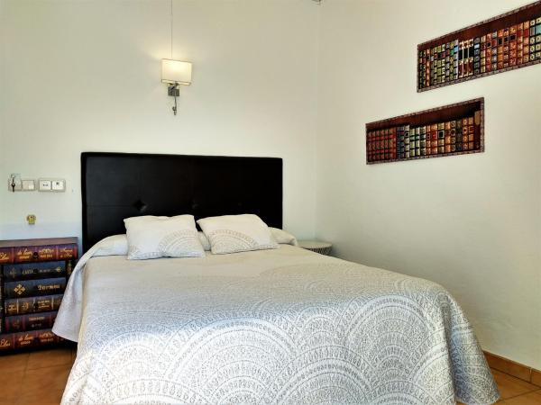 Hostal Enriqueta : photo 10 de la chambre chambre double avec 1 lit double