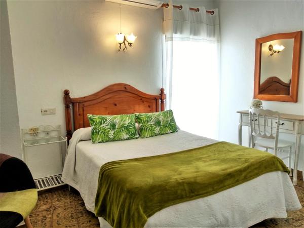 Hostal Enriqueta : photo 1 de la chambre chambre double avec 1 lit double