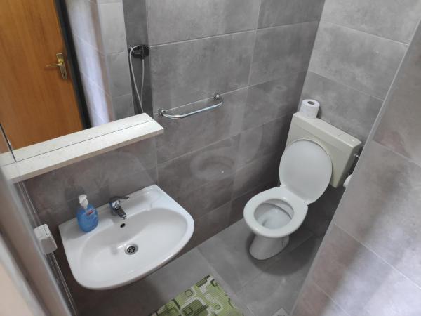 Dino and Jele Apartments : photo 3 de la chambre appartement 1 chambre avec terrasse (2 adultes)