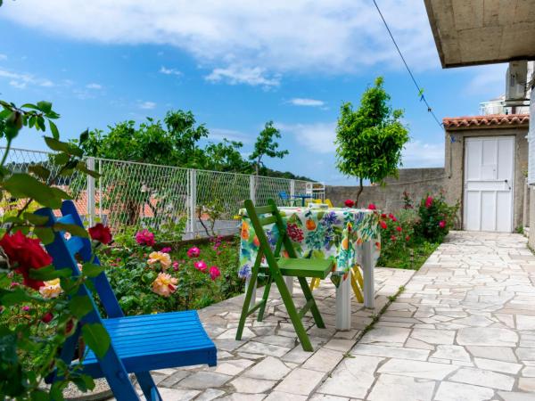 Dino and Jele Apartments : photo 6 de la chambre appartement 1 chambre avec terrasse (2 adultes)