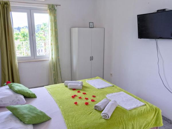 Dino and Jele Apartments : photo 7 de la chambre appartement 1 chambre avec terrasse (2 adultes)