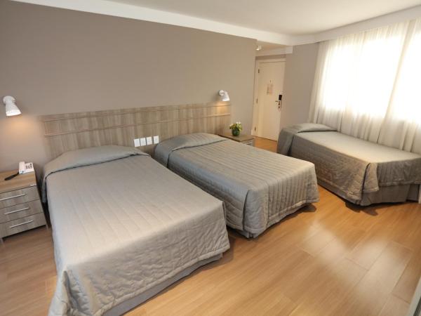 Hotel Trianon Paulista : photo 1 de la chambre chambre triple avec 3 lits simples