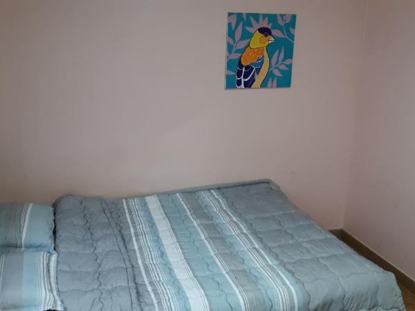 Birdsnest Hostel Hongdae Foreigner only : photo 6 de la chambre chambre triple avec salle de bains commune