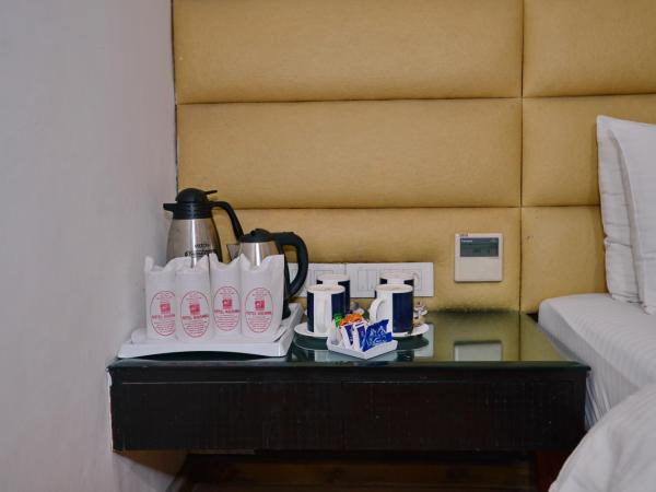 Hotel Krishna - By RCG Hotels : photo 9 de la chambre chambre deluxe double ou lits jumeaux
