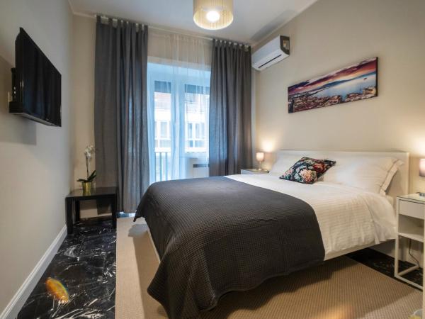 SILIA HOUSE Napoli Centro : photo 4 de la chambre chambre double avec balcon