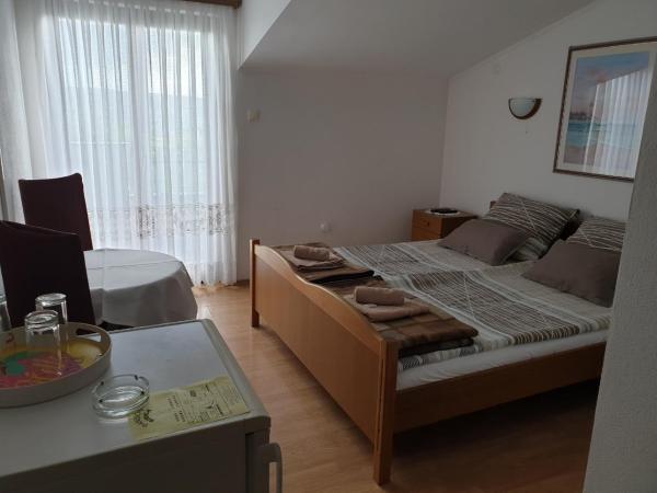Pansion Ribica : photo 3 de la chambre chambre double avec balcon