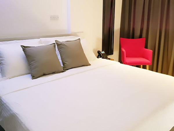 Amina Residency : photo 7 de la chambre chambre lit king-size deluxe avec balcon