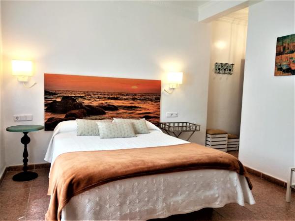 Hostal Enriqueta : photo 7 de la chambre chambre double avec 1 lit double