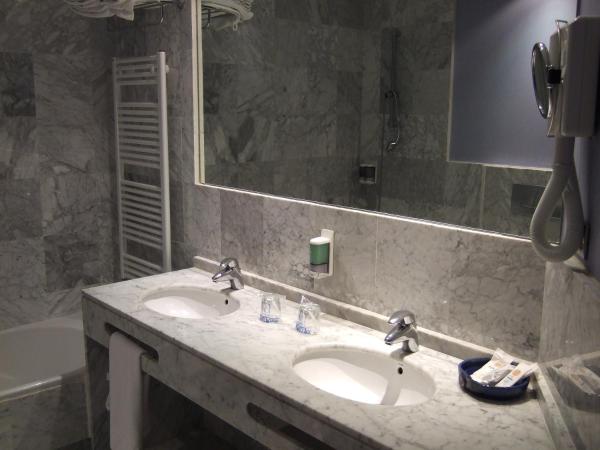 Hotel Madeira Centro : photo 6 de la chambre basic twin room without balcony (2 adults)
