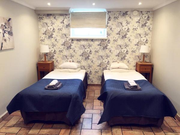 5:ans Bed & Breakfast : photo 8 de la chambre chambre lits jumeaux avec salle de bains commune