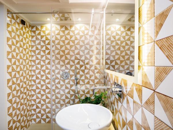 MelRose Napoli : photo 2 de la chambre chambre double supérieure avec balcon