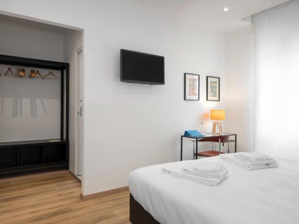 ParcoSantaTeresa Suites LOC-02279 : photo 1 de la chambre chambre double ou lits jumeaux avec salle de bains privative