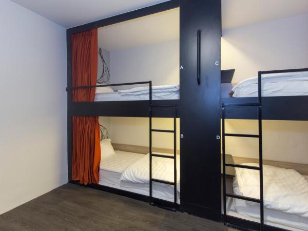 Kitez Hotel & Bunkz : photo 5 de la chambre lit dans dortoir mixte de 6 lits