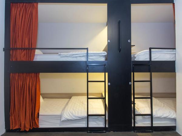 Kitez Hotel & Bunkz : photo 4 de la chambre lit dans dortoir mixte de 6 lits