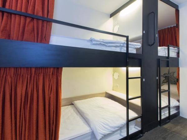 Kitez Hotel & Bunkz : photo 3 de la chambre lit dans dortoir mixte de 6 lits