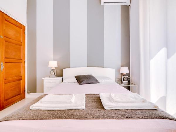 À da Avó -The Guesthouse : photo 4 de la chambre chambre double avec salle de bains commune