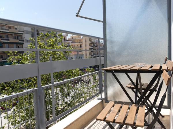 Kalamata Art Rooms : photo 6 de la chambre appartement avec balcon