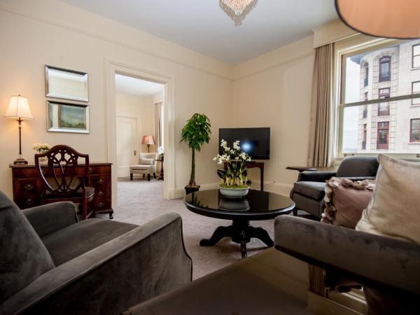 The Inn at the Union Club of British Columbia : photo 3 de la chambre suite deluxe avec lit king-size