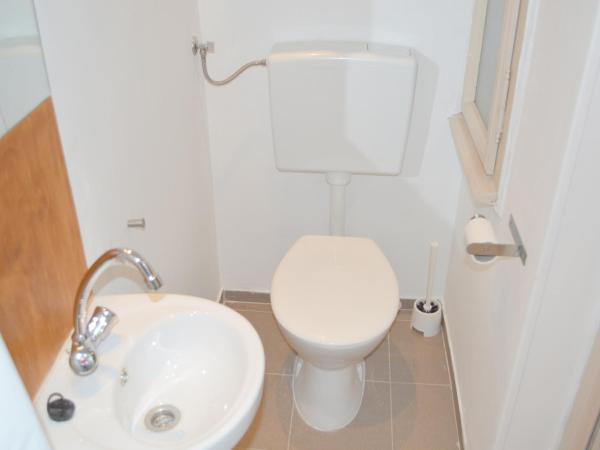 Synagogue Central Guest House : photo 7 de la chambre petite chambre simple Économique - sans fenêtre