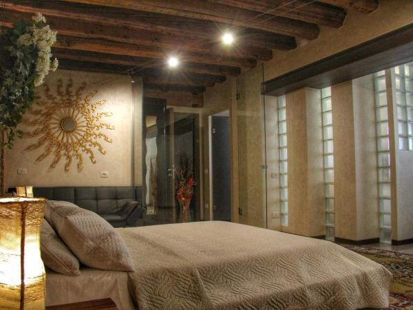 La Bella Verona Wine Suite : photo 3 de la chambre suite deluxe avec baignoire spa