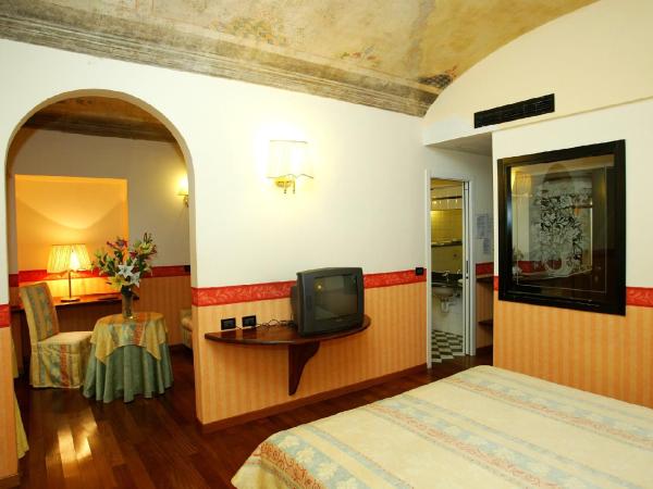 Hotel Due Mondi : photo 1 de la chambre chambre standard avec lit double et lit simple 
