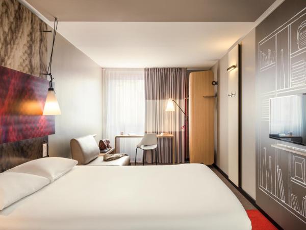 ibis Troyes Centre : photo 5 de la chambre chambre double supérieure avec canapé-lit