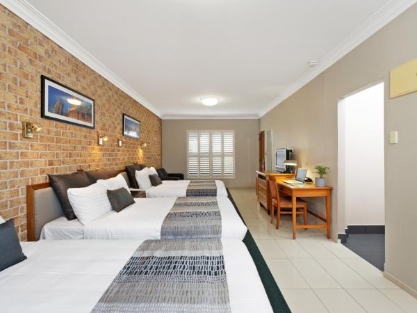 Coopers Colonial Motel : photo 3 de la chambre chambre familiale