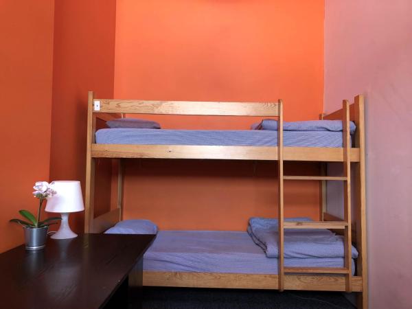 GO Hostel Rewolucji : photo 2 de la chambre lit dans dortoir mixte de 4 lits