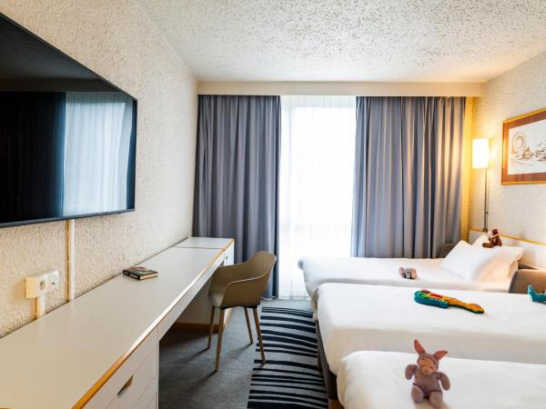 Hôtel Novotel Valenciennes : photo 4 de la chambre chambre lits jumeaux classique avec canapé-lit