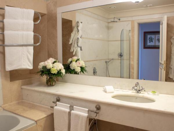 Grand Hotel Continental Siena - Starhotels Collezione : photo 7 de la chambre chambre double ou lits jumeaux de luxe avec vue