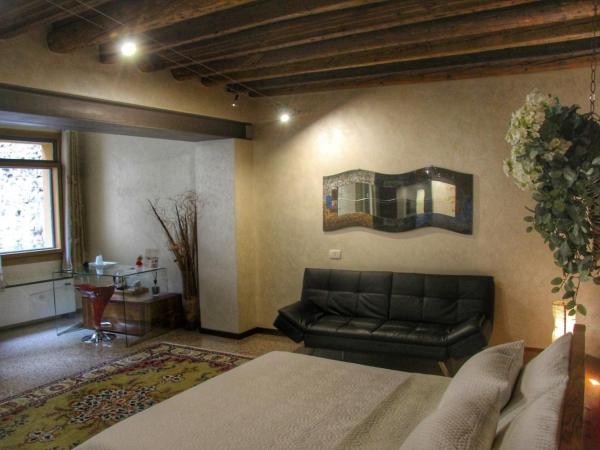 La Bella Verona Wine Suite : photo 9 de la chambre suite deluxe avec baignoire spa