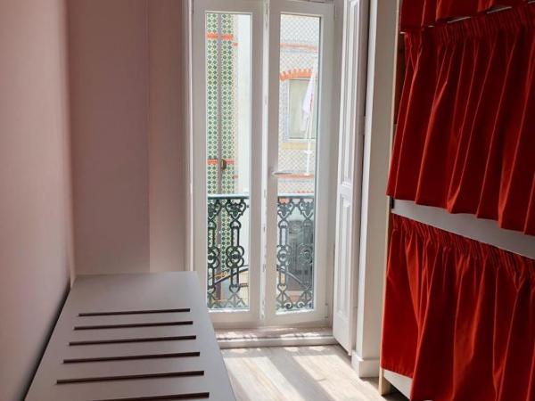 Be Lisbon Hostel Intendente : photo 8 de la chambre lit dans dortoir pour femmes de 6 lits