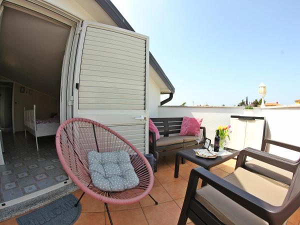 Room and Apartment Doris : photo 4 de la chambre chambre double ou lits jumeaux deluxe avec balcon