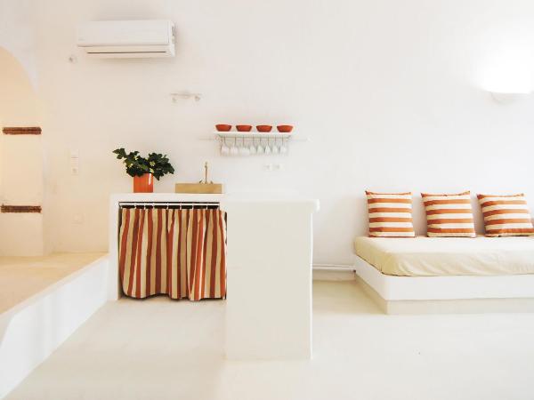 White Grape Suites : photo 3 de la chambre grande suite - vue sur mer et coucher de soleil - assyrtiko