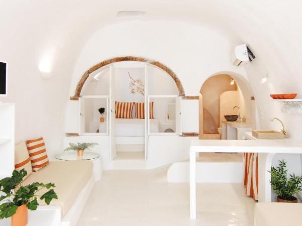 White Grape Suites : photo 2 de la chambre grande suite - vue sur mer et coucher de soleil - assyrtiko