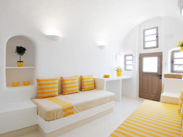 White Grape Suites : photo 1 de la chambre suite supérieure - vue sur mer et coucher de soleil - aidani