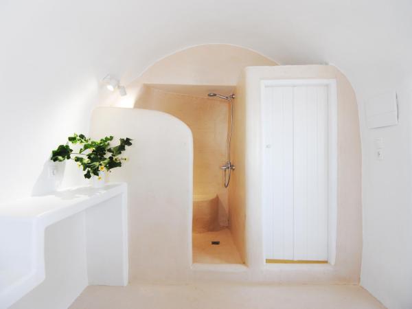 White Grape Suites : photo 4 de la chambre petite chambre double