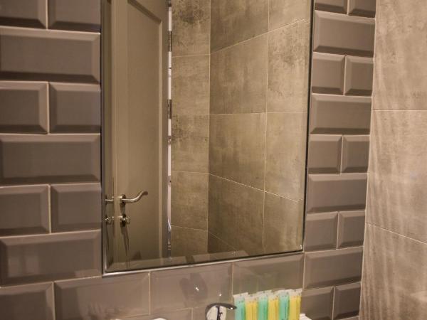 Tatler Jack : photo 4 de la chambre chambre triple avec salle de bains privative