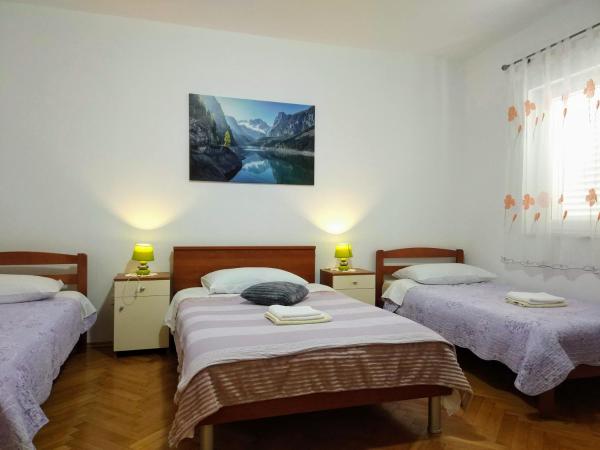 Zadar Peninsula Accommodation : photo 1 de la chambre chambre triple