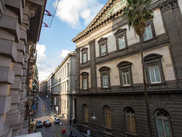 Umberto34-Luxury Home : photo 4 de la chambre chambre lit king-size