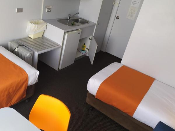 Waterfront Lodge Motel : photo 5 de la chambre chambre lits jumeaux supérieure