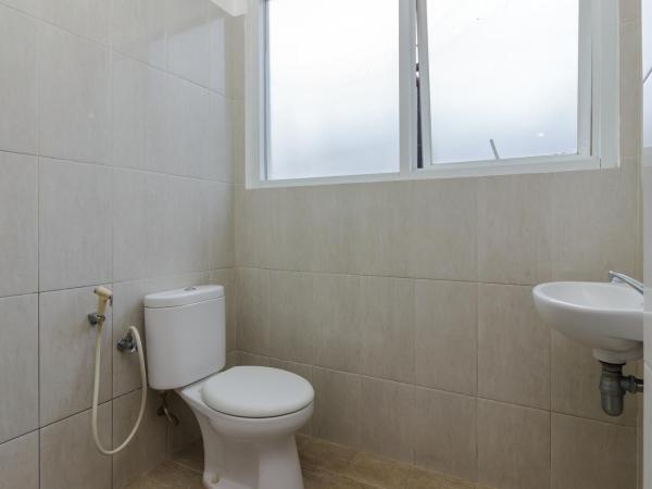 RedDoorz Premium @ Ampera Raya 2 : photo 8 de la chambre chambre double