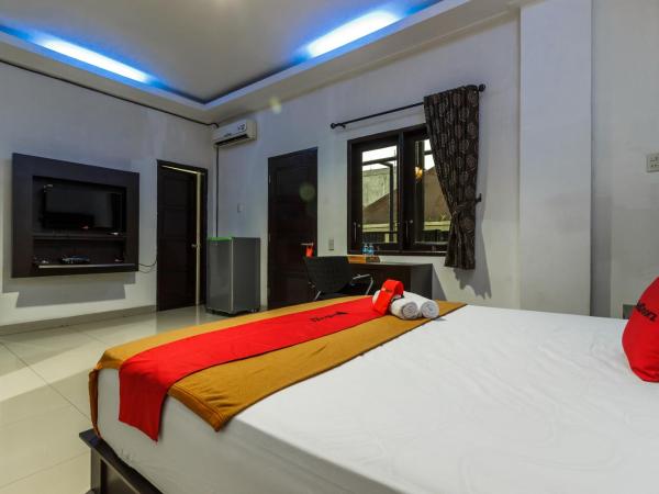 RedDoorz Premium @ Ampera Raya 2 : photo 5 de la chambre chambre double